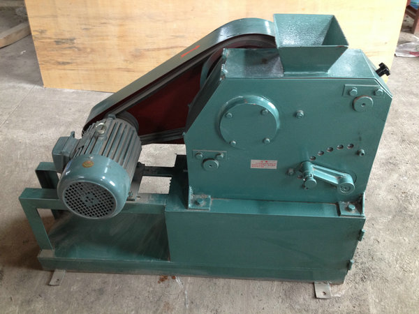 Laboratory jaw crusher